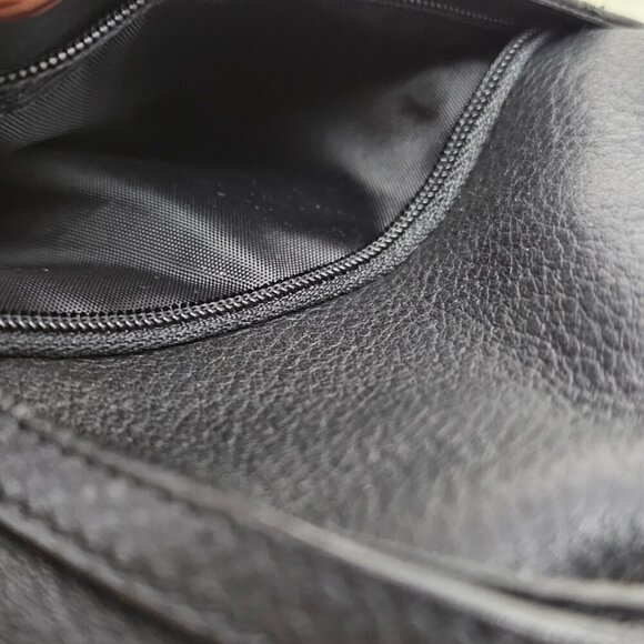 Kenneth Cole Reaction Vegan Pebble Leather Pocket Black Shoulder Bag - Picture 3 of 14